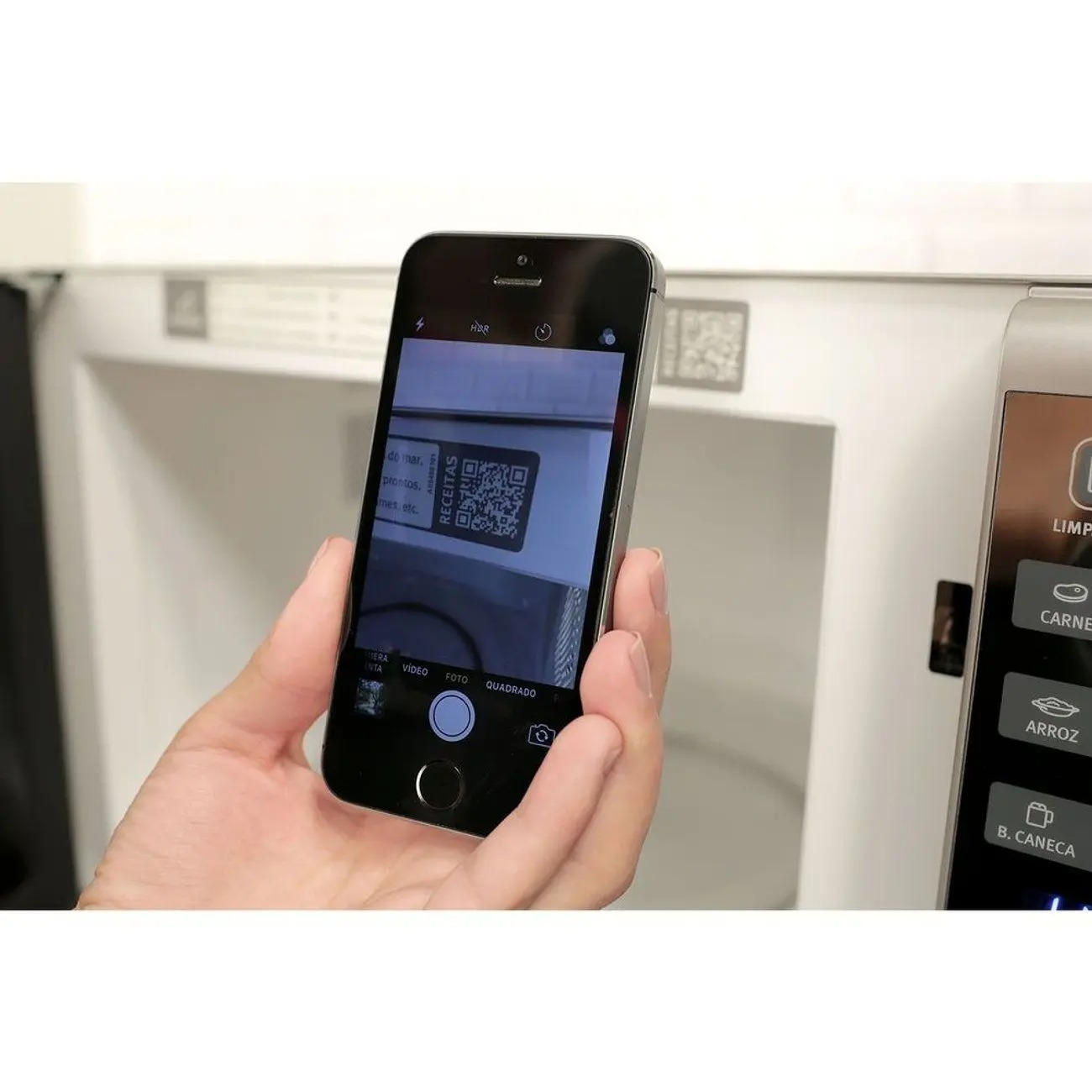 Micro-Ondas Electrolux Prata com Painel Integrado 31L (MI41S) 110/220V - Imagem 6