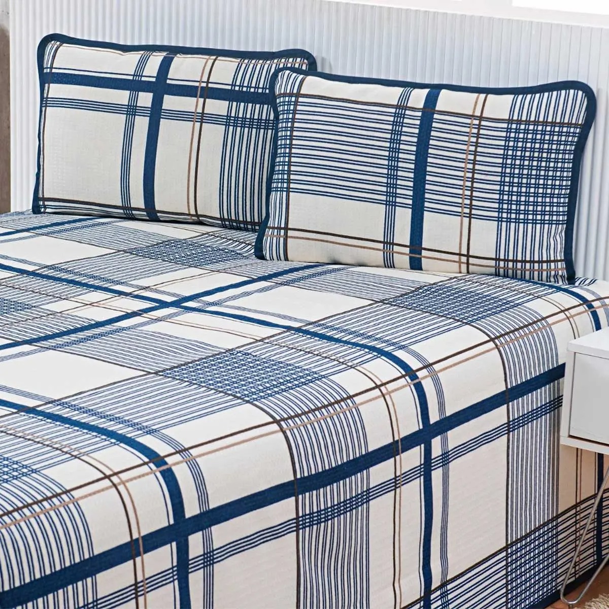 Cobre Leito Colcha Casal Queen 03 Peças Tecido Piquet Estampado Xadrez - Cortinas Ibitinga - Imagem 2